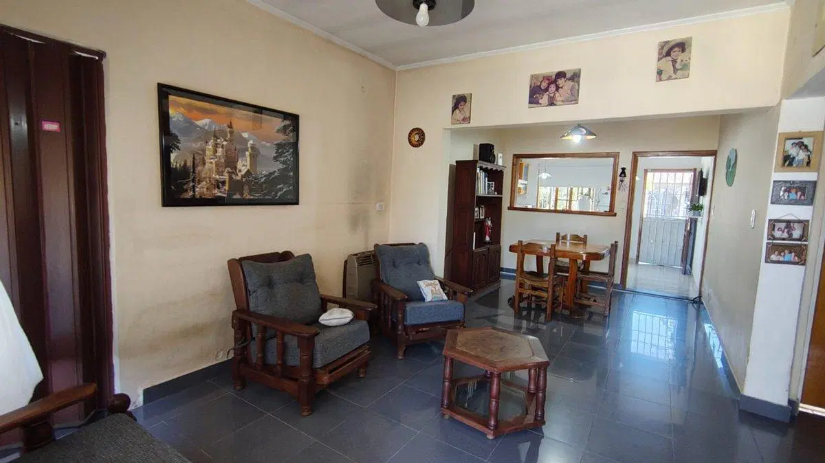 VENTA CASA 4 AMB JOSE MARMOL PILETA QUINCHO 3