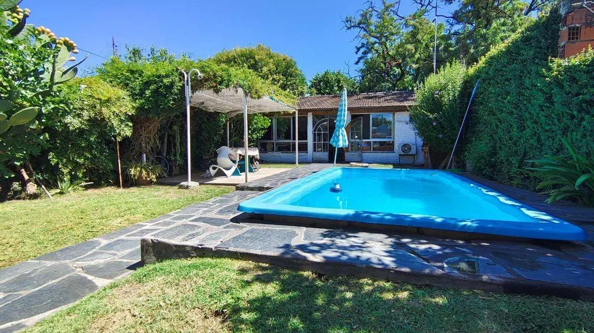 VENTA CASA 4 AMB JOSE MARMOL PILETA QUINCHO 2
