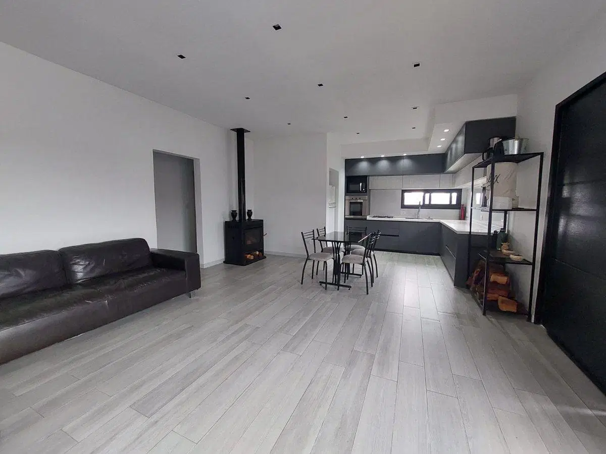 VENTA CASA 3 AMBIENTES BARRIO ESTILO DE CAMPO 4