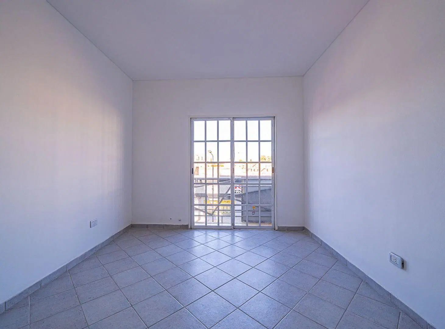 VENTA DEPARTAMENTO 3 AMBIENTES LA TABLADA 4
