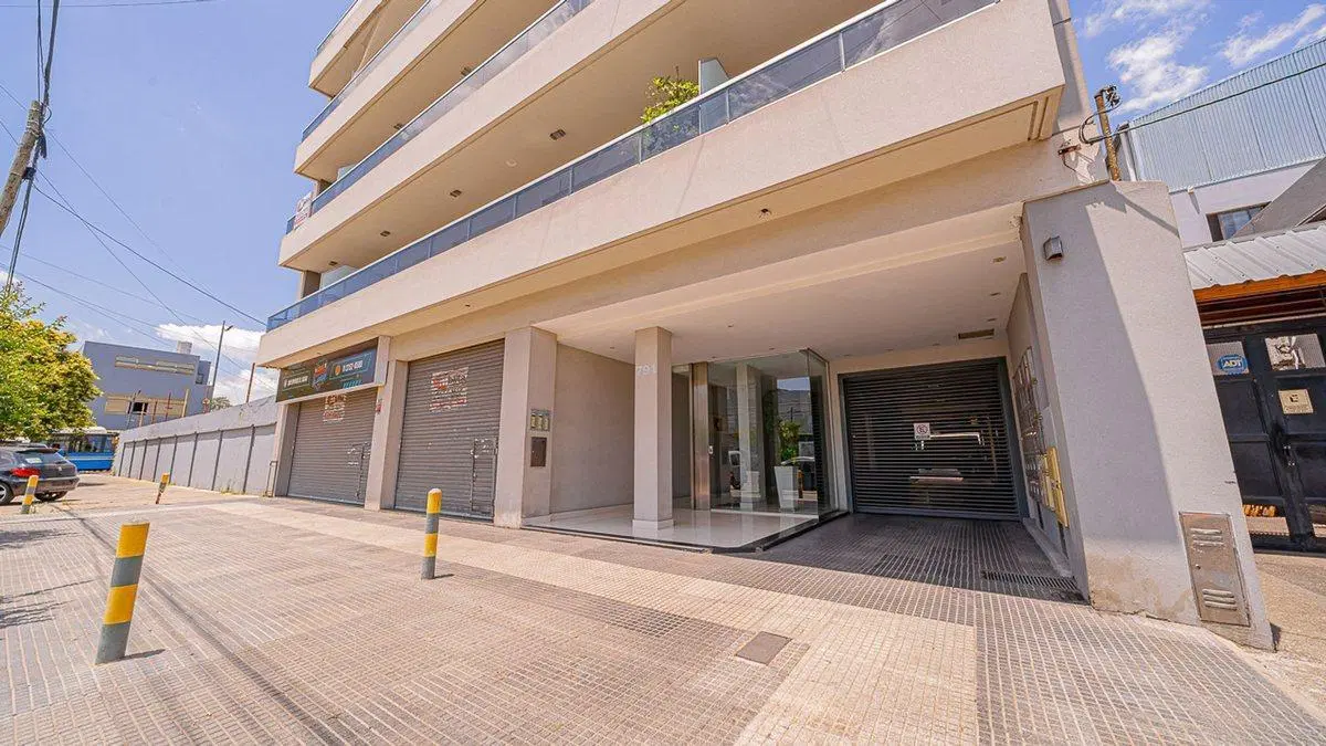 VENTA DEPARTAMENTO 3 AMBIENTES CON COCHERA 3