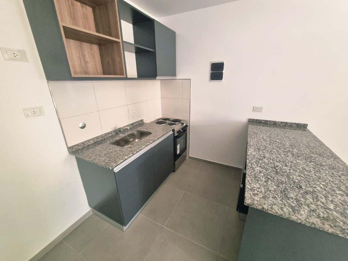 Foto de VENTA DEPARTAMENTO 1 AMBIENTE SANTOS LUGARES PATIO, imagen 4