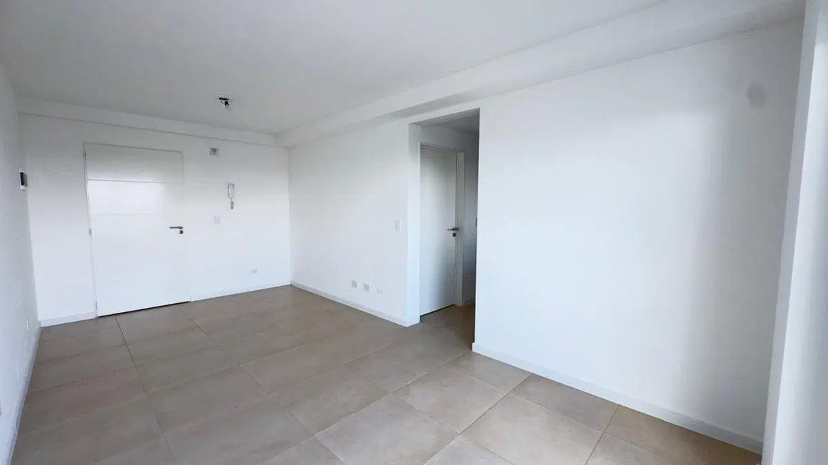DEPARTAMENTO 2 AMB VENTA CASEROS BALCON COCHERA 3