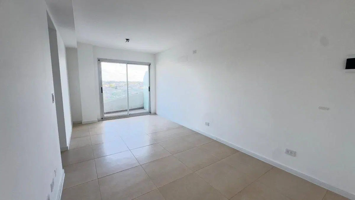 DEPARTAMENTO 2 AMB VENTA CASEROS BALCON COCHERA 4