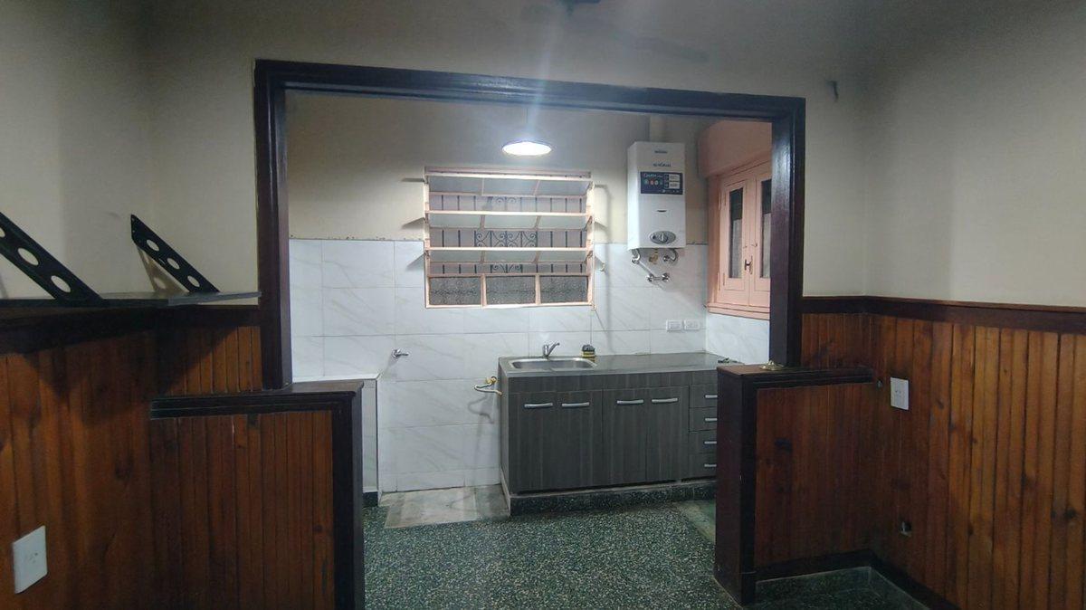 VENTA CASA 4 AMBIENTES BERNAL LOCAL GARAGE