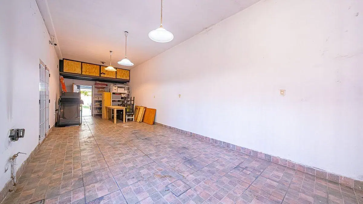 VENTA CASA 7 AMB ADROGUE RESTAURADA PILETA GARAGE 4