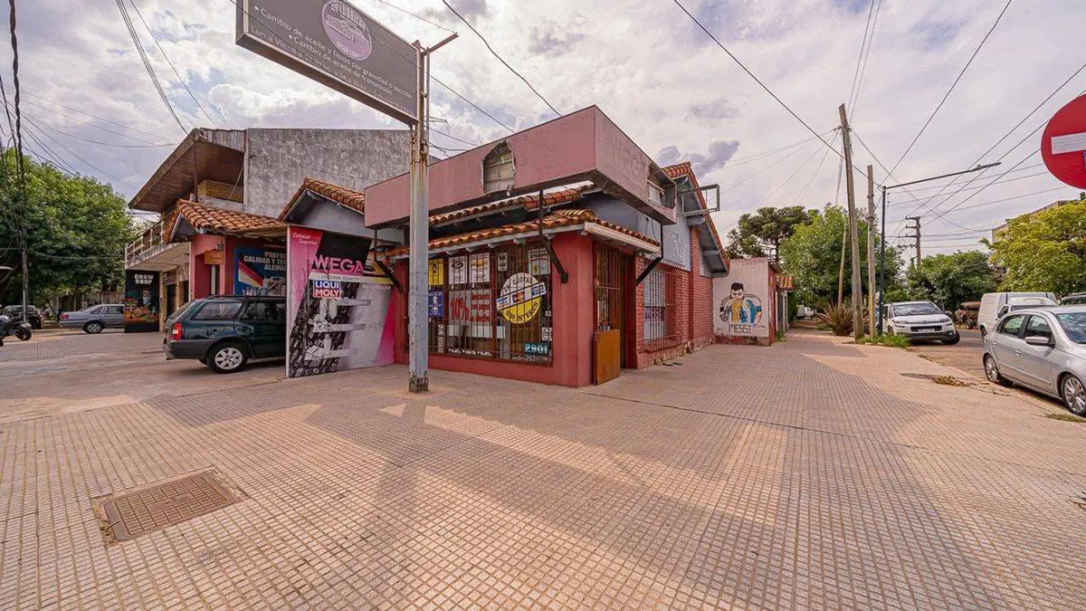 Local en Martinez 186 m2 Excelente ubicacion 2