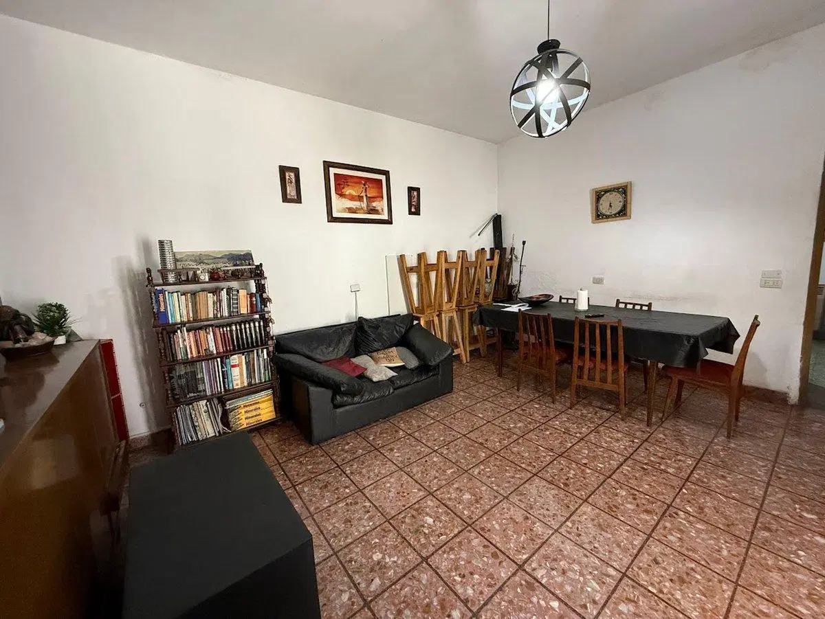 VENTA CASA 4 AMBIENTES EN VILLA INSUPERABLE 2