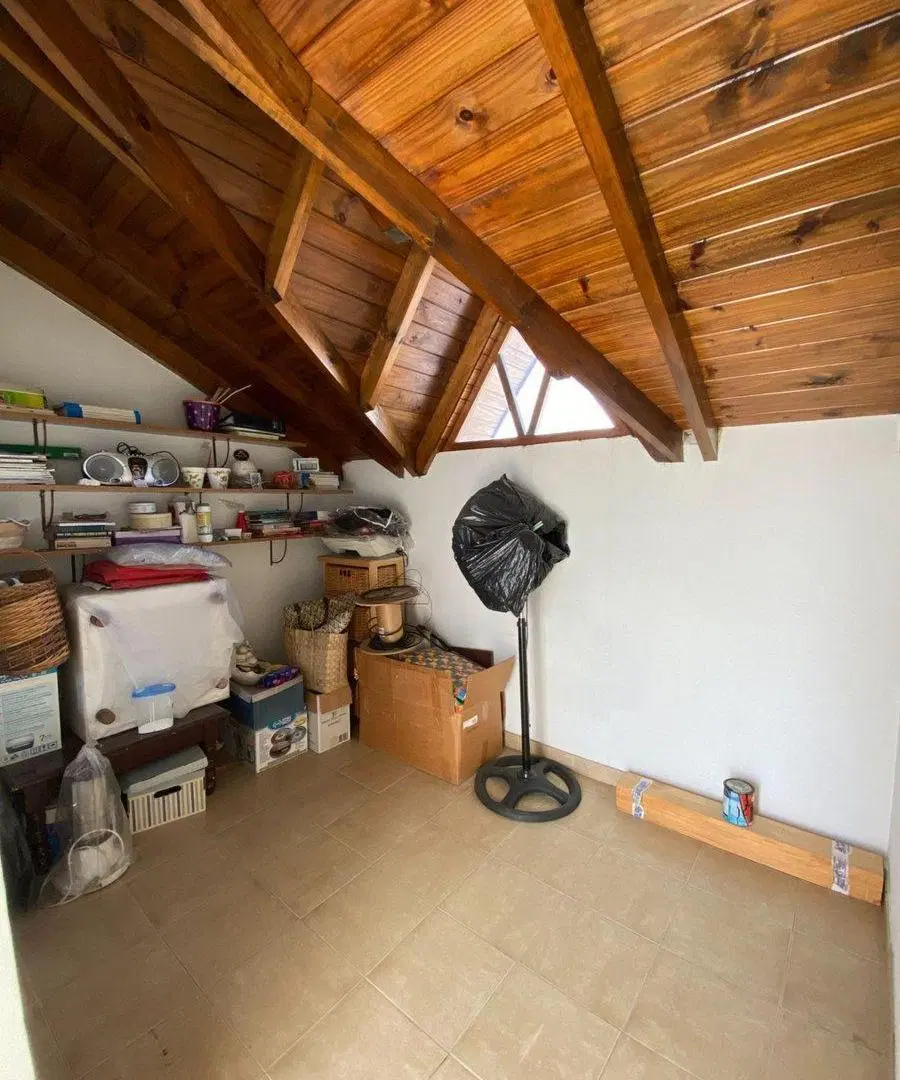 TRIPLEX EN VENTA CASEROS 4 AMBIENTES CON PATIO 3