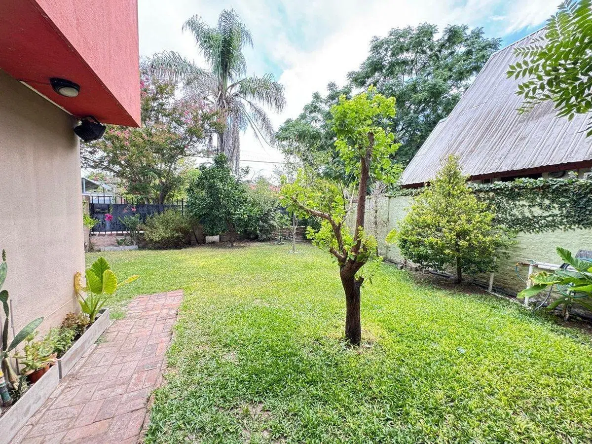 CASA 4 AMBIENTES VENTA PARQUE LELOIR PARQUE 4