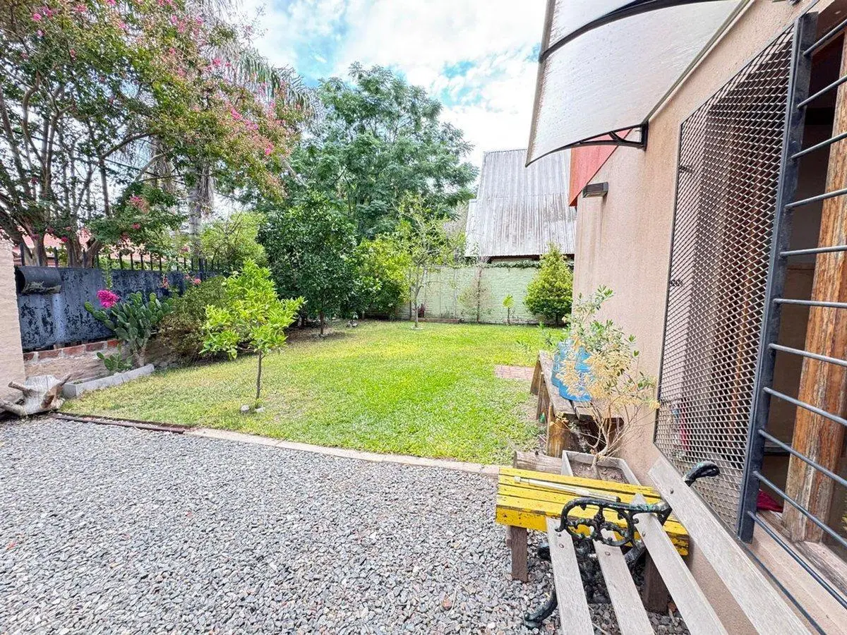 CASA 4 AMBIENTES VENTA PARQUE LELOIR PARQUE 2