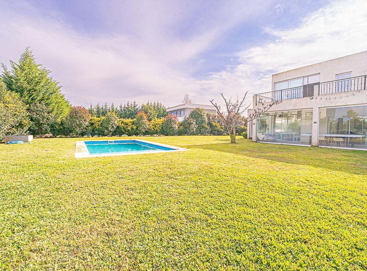 VENTA CASA 6 AMBIENTES HARAS SANTA MARIA
