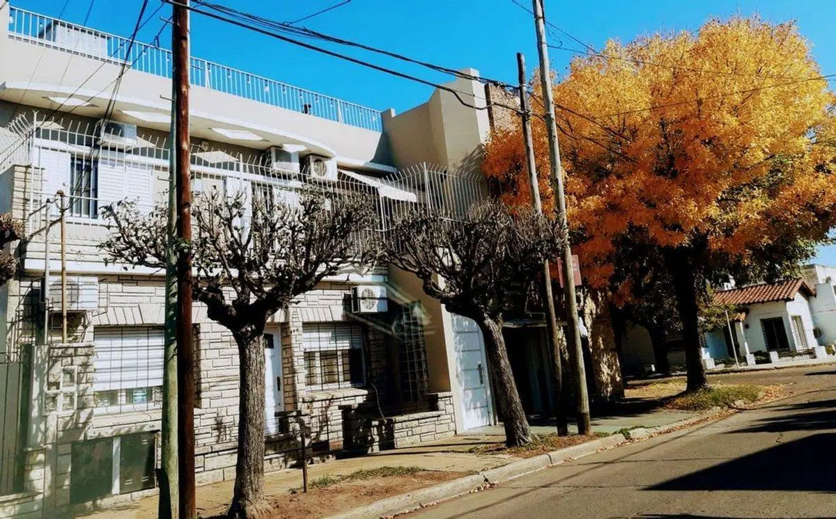 VENTA PH AL FRENTE TERRAZA GARAGE Y BALCON HAEDO 2