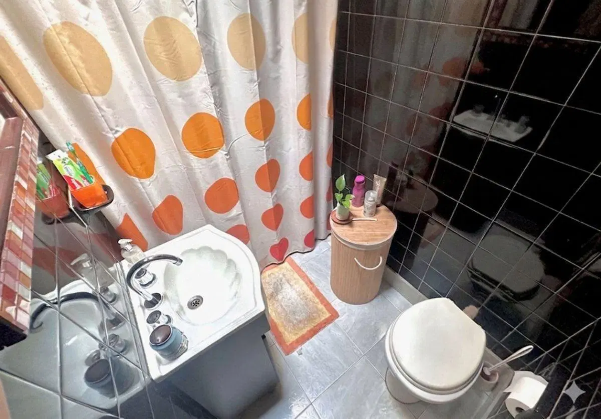 VENTA PH 3 AMBIENTES Y PATIO EN CASTELAR ESTACION 2