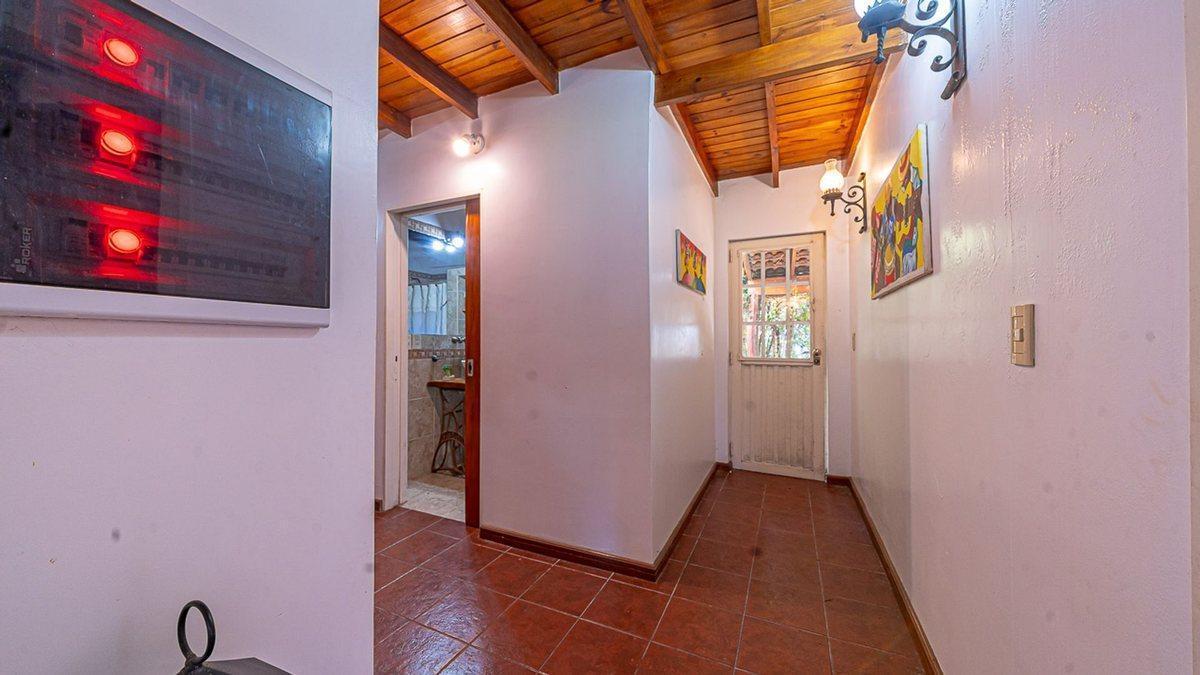 ALQUILER CASA 4 AMBIENTES BARRIO LAS PERDICES