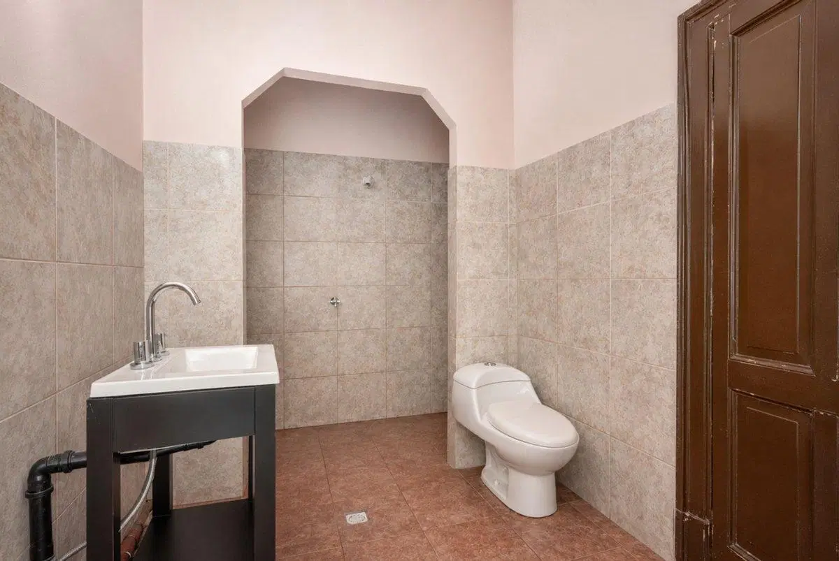 VENTA CASA EN VERSALLES SOBRE LOTE PROPIO 5