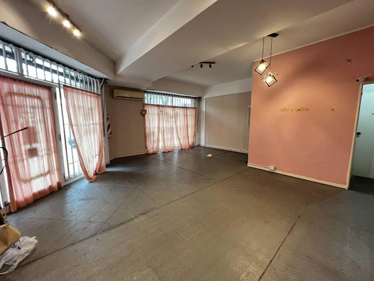 VENTA LOCAL COMERCIAL PARQUE CHACABUCO 2