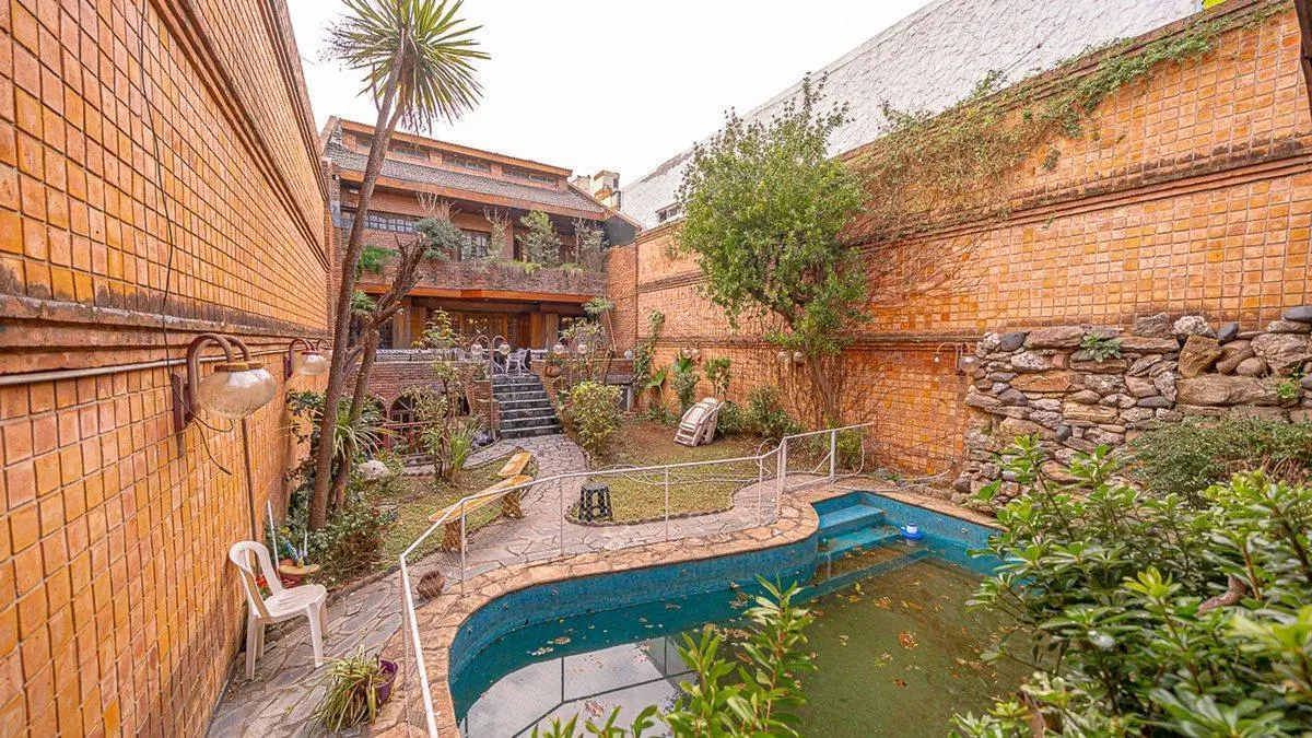 CASA EN VENTA PARQUE CHACABUCO 5 AMBIENTES 3