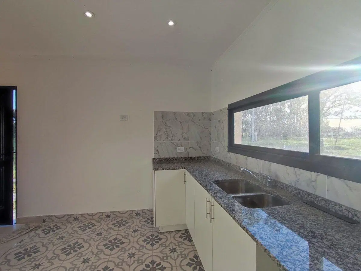 CASA VENTA PRADERAS 57 CAÑUELAS 4 AMBIENTES COCHER 4