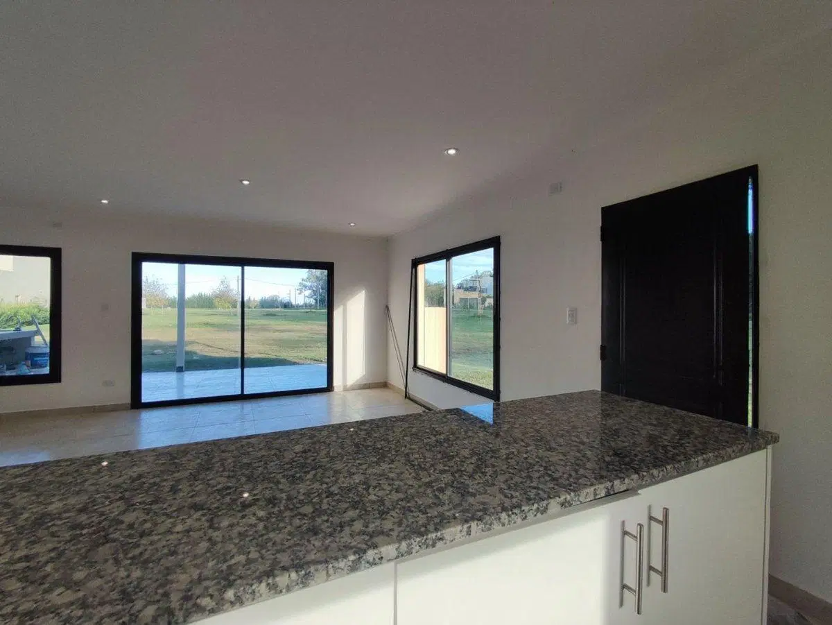 CASA VENTA PRADERAS 57 CAÑUELAS 4 AMBIENTES COCHER 5