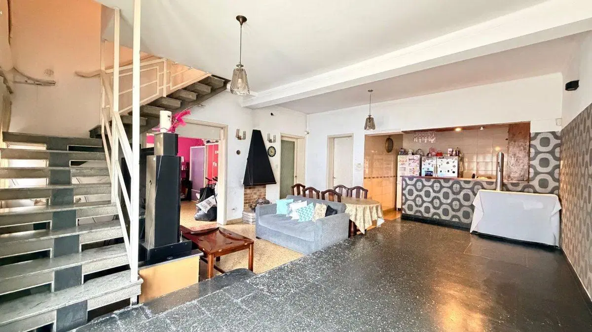 CASA MULTIFAMILIAR GALPÓN TERRAZA APTO CREDITO 5