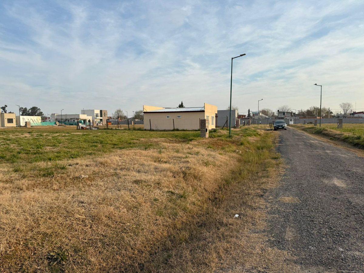 LOTE BARRIO LAGUNA AZUL 361 M2 EZEIZA