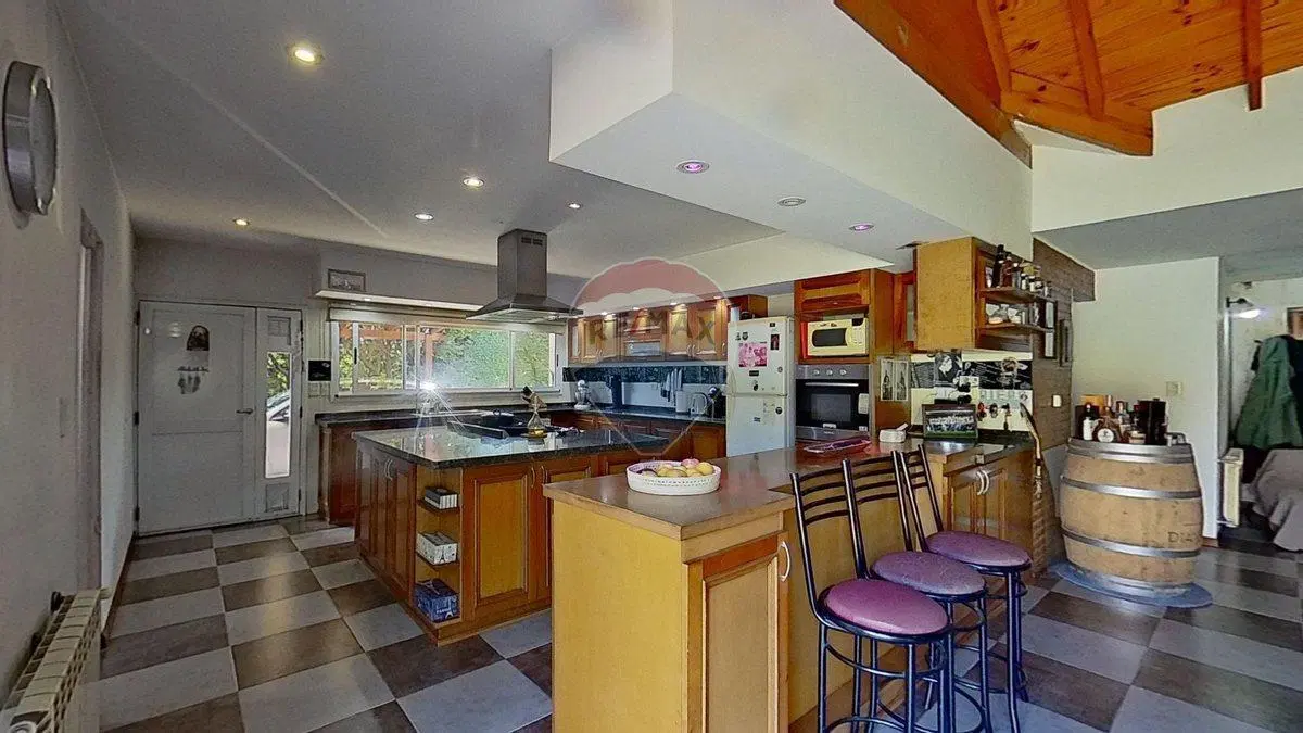 CASA 5 AMBIENTES BARRIO LA CELIA EZEIZA 250M2 5