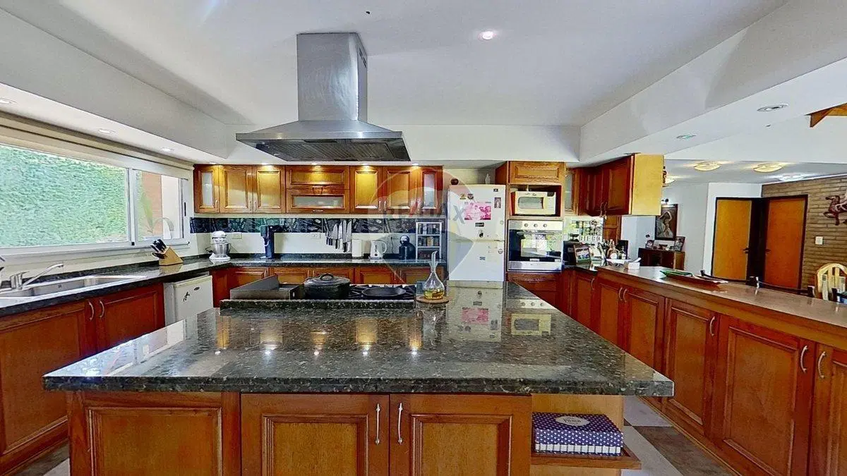 CASA 5 AMBIENTES BARRIO LA CELIA EZEIZA 250M2 4