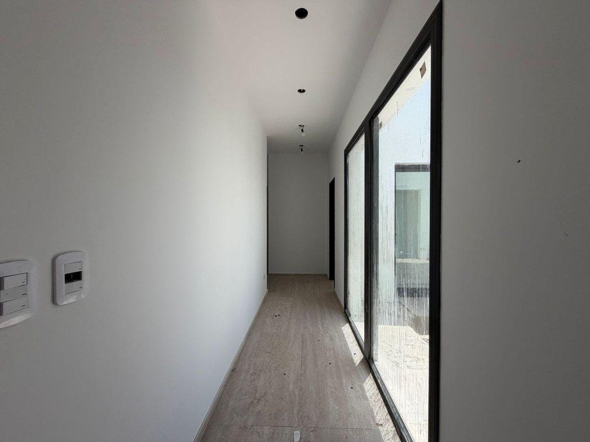 CASA 4 AMBIENTES EN BARRIO LA ALAMEDA 150 M2