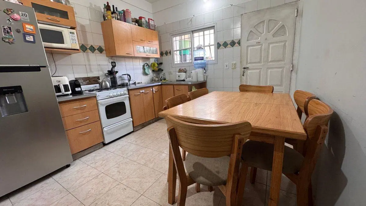 CASA 6 AMBIENTES VENTA DON TORCUATO PARQUE PILETA 4