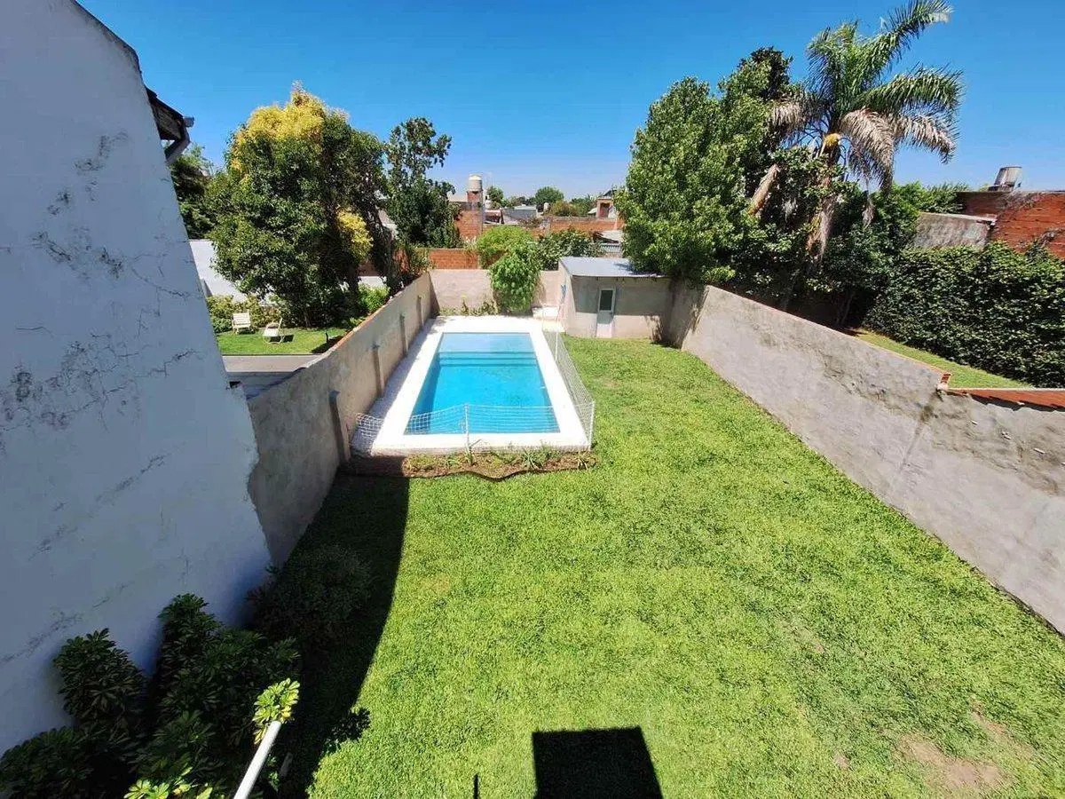 CASA 6 AMBIENTES VENTA DON TORCUATO PARQUE PILETA 3