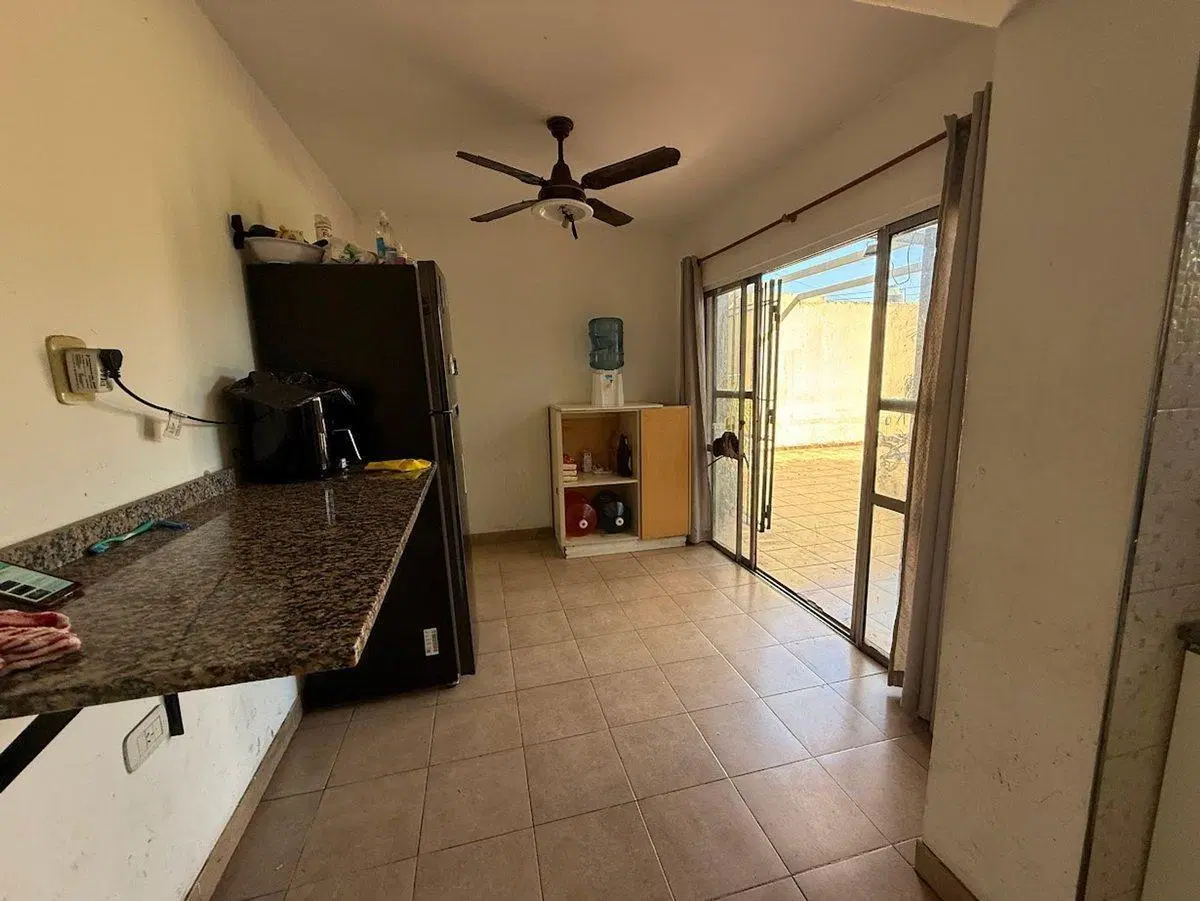 VENTA CASA 4 AMBIENTES CON PARQUE LOMAS DE ZAMORA 2