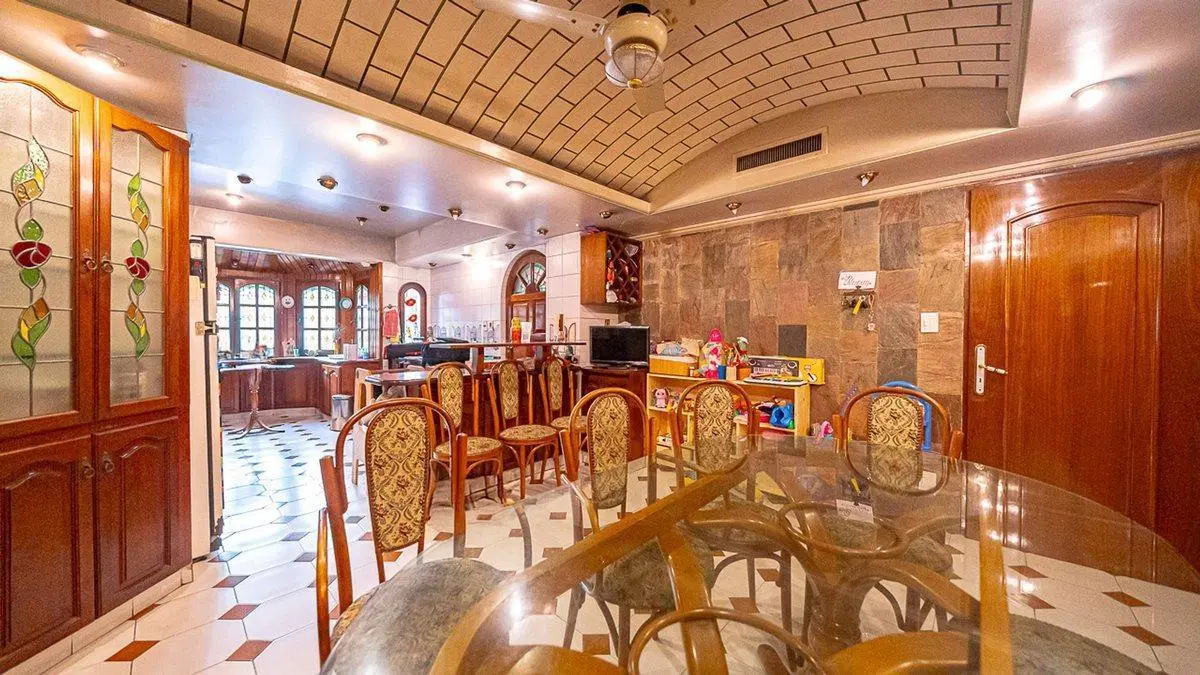 CASA 5 AMBIENTES VENTA PARQUE CHACABUCO 2