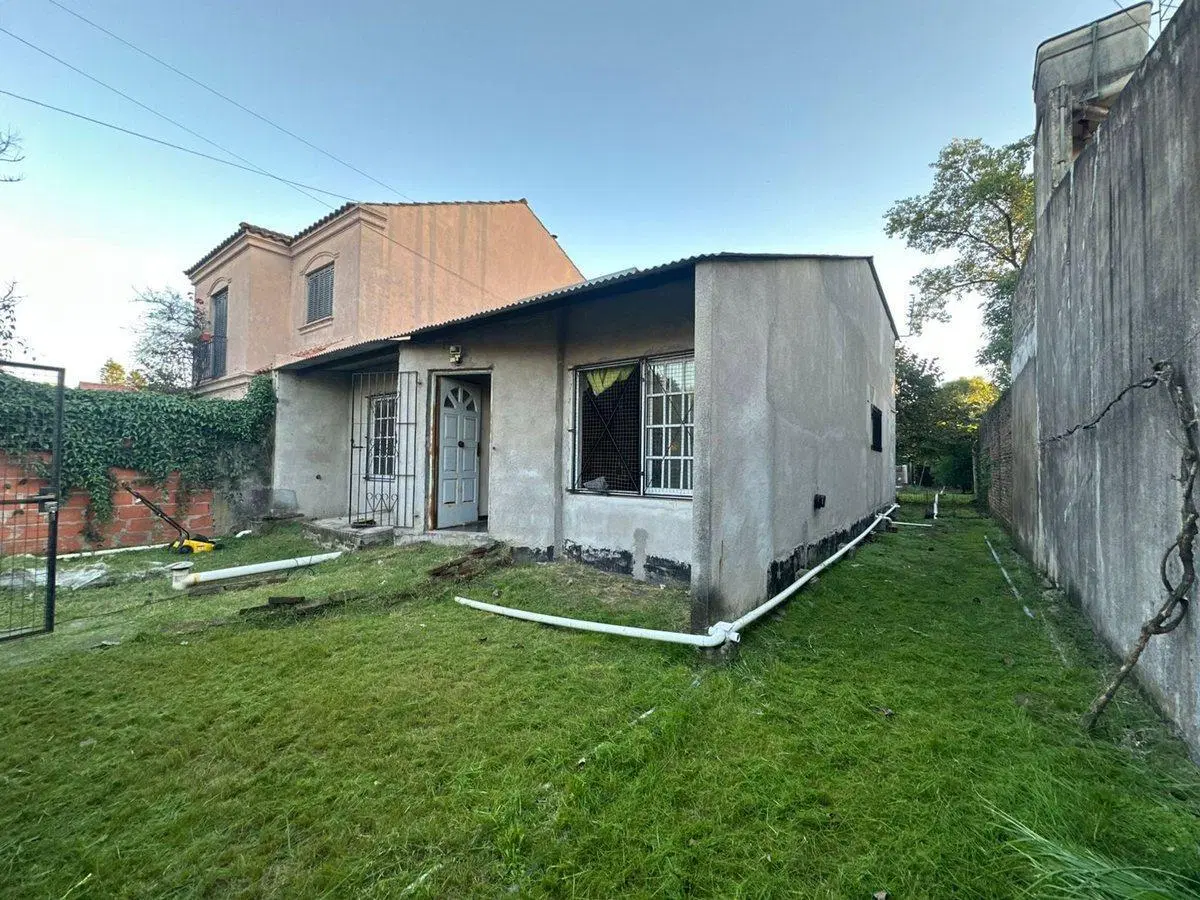 CASA 4 AMBIENTES VENTA HURLINGHAM FINANCIA 4