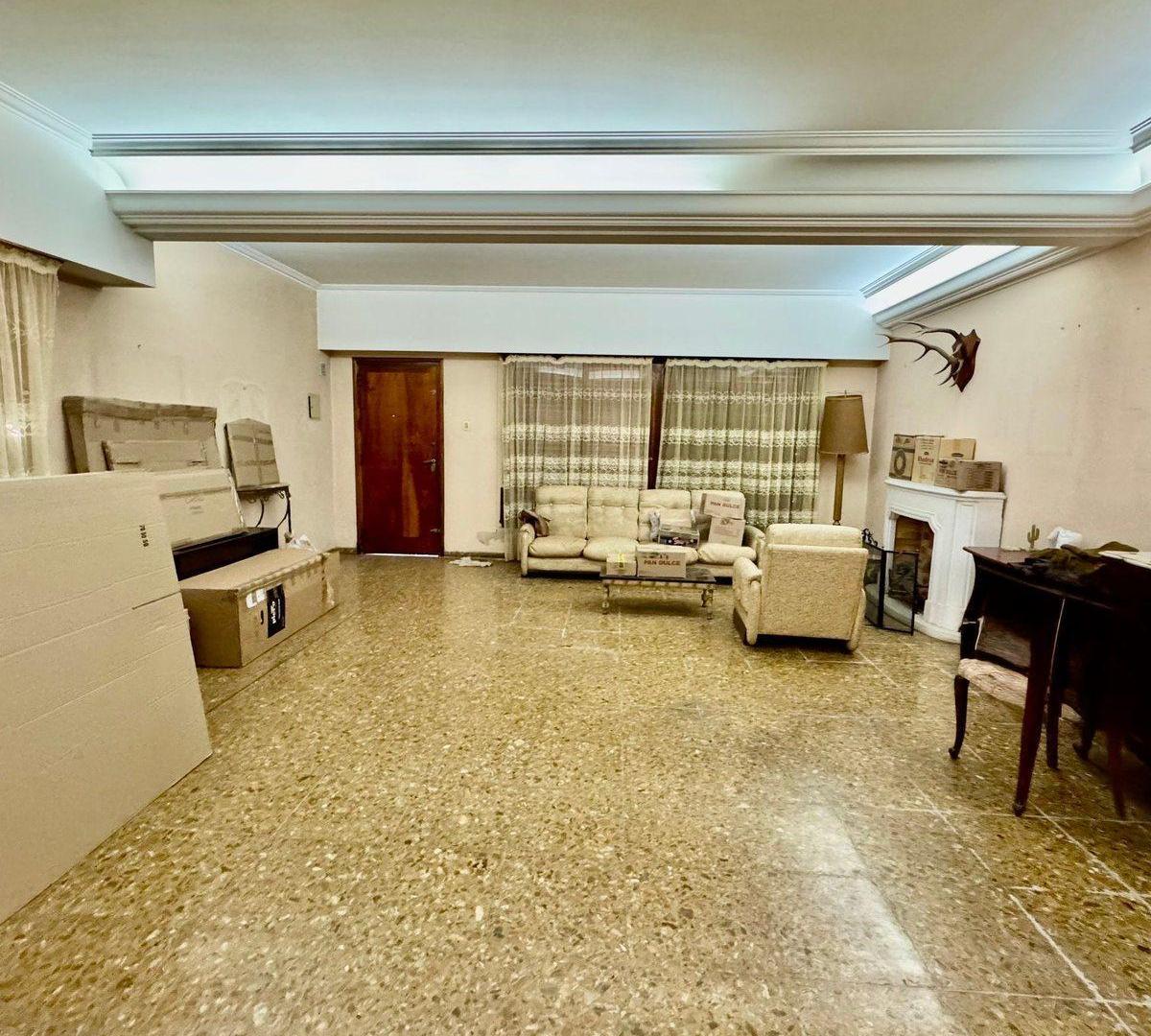 VENTA CASA TRES AMBIENTES EN DOCK SUD GRAN LOTE