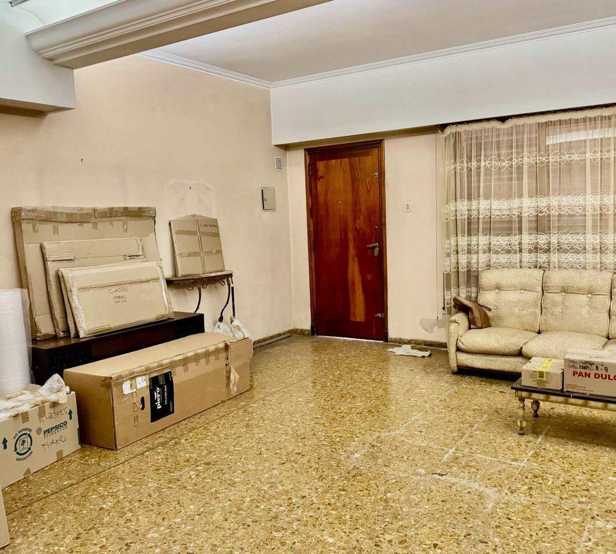 VENTA CASA TRES AMBIENTES EN DOCK SUD GRAN LOTE