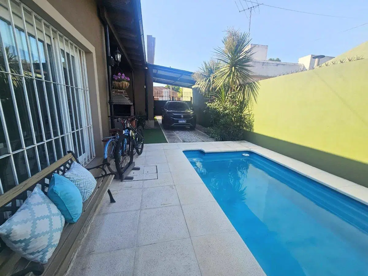 VENTA CASA TRES AMBIENTES PILETA APTO CRÉDITO 3