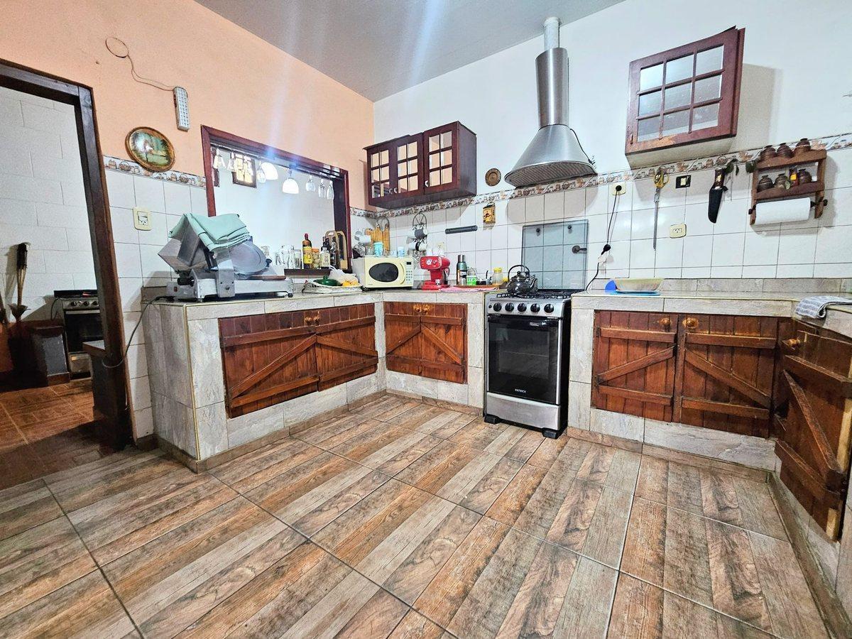 VENTA QUINTA 7 AMBIENTES PILETA GRAL RODRIGUEZ