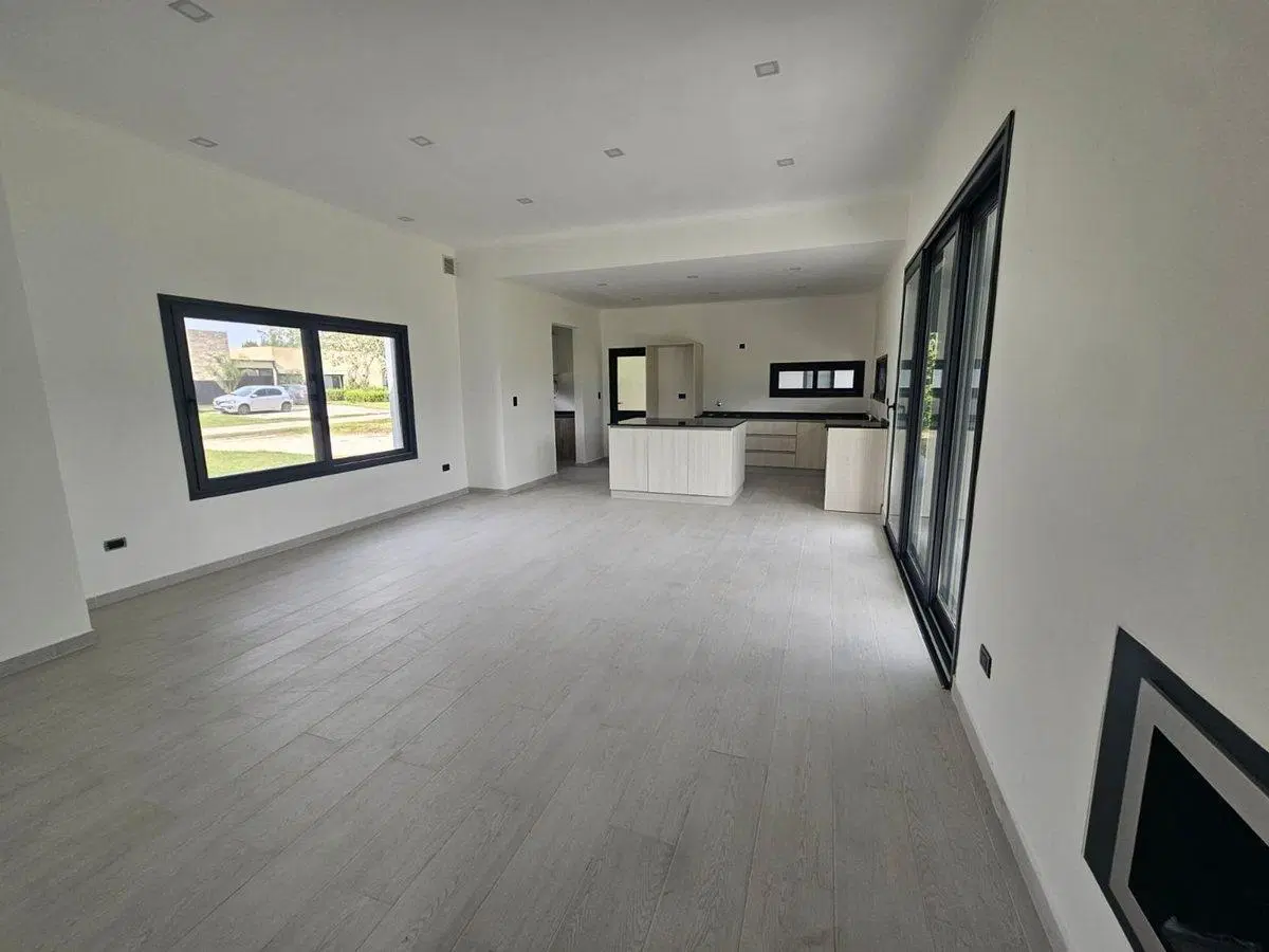 VENTA CASA 4 AMBIENTES SANTA IRENE A ESTRENAR 2