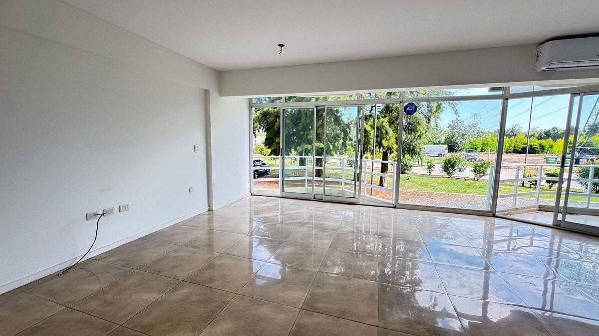 Foto de DEPARTAMENTO 2 AMBIENTES ALQUILER PILAR COCHERA, imagen 2
