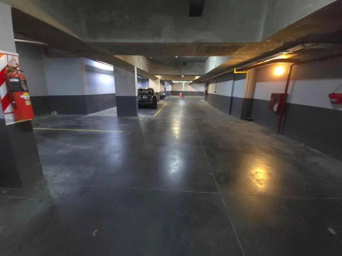 VENTA COCHERAS LA LUCILA 3