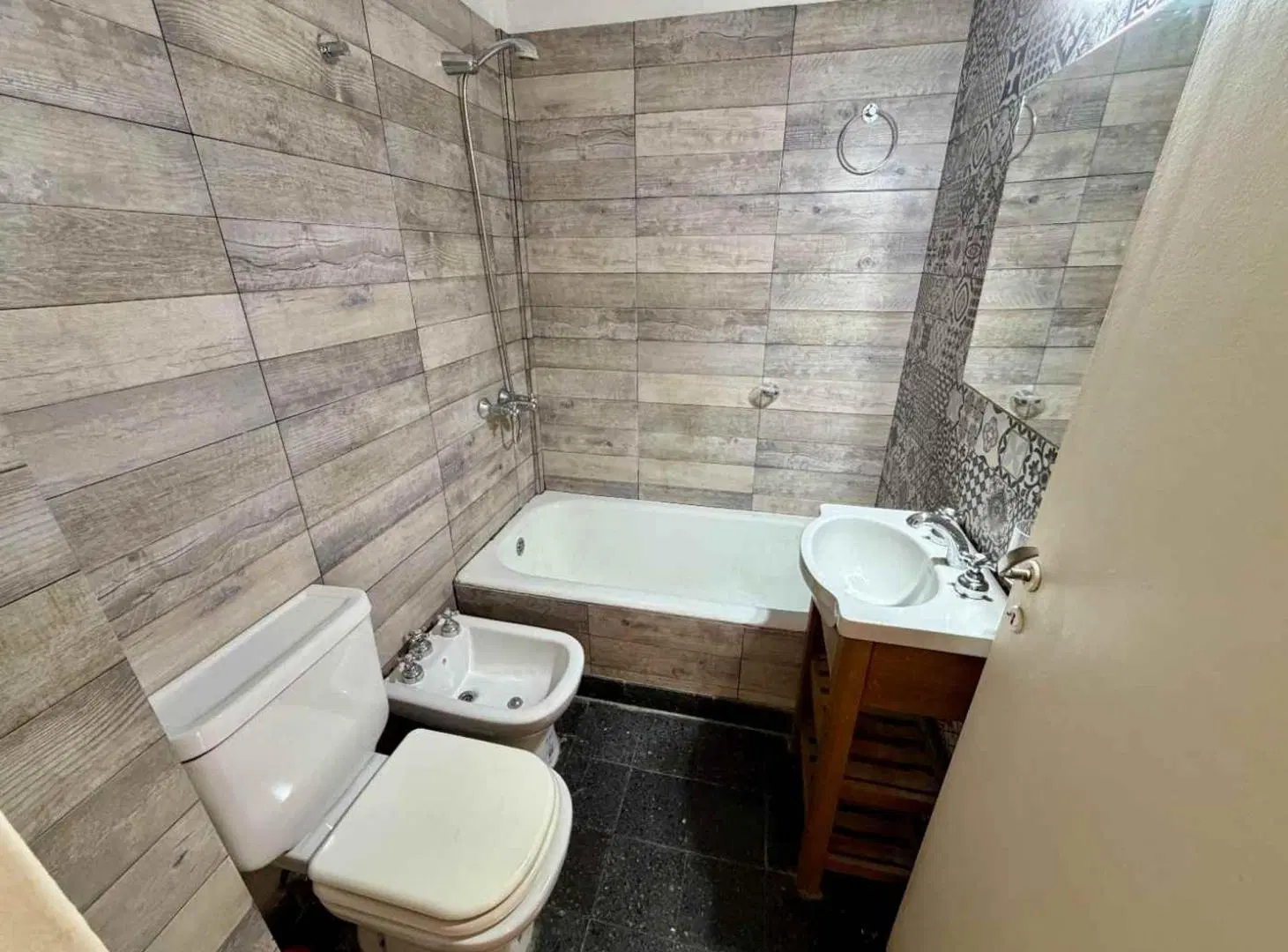 VENTA 2 AMBIENTES CON BALCON FLORESTA APTO CREDITO 5