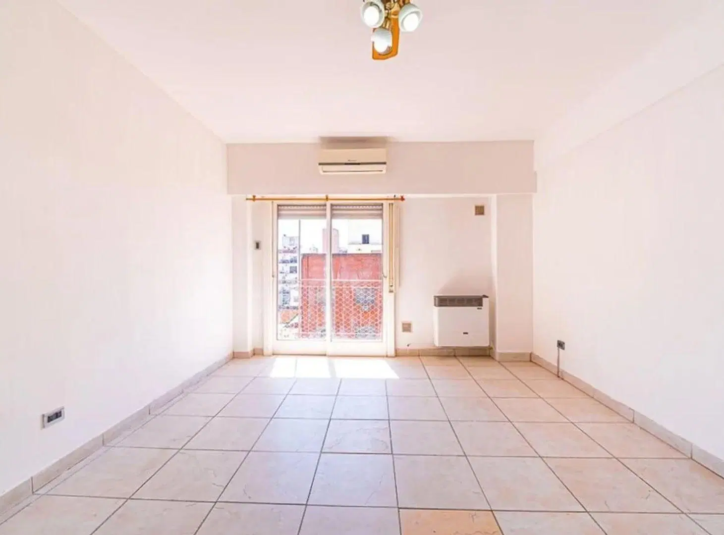 VENTA DEPARTAMENTO 3 AMBIENTES RAMOS MEJIA BALCÓN 4