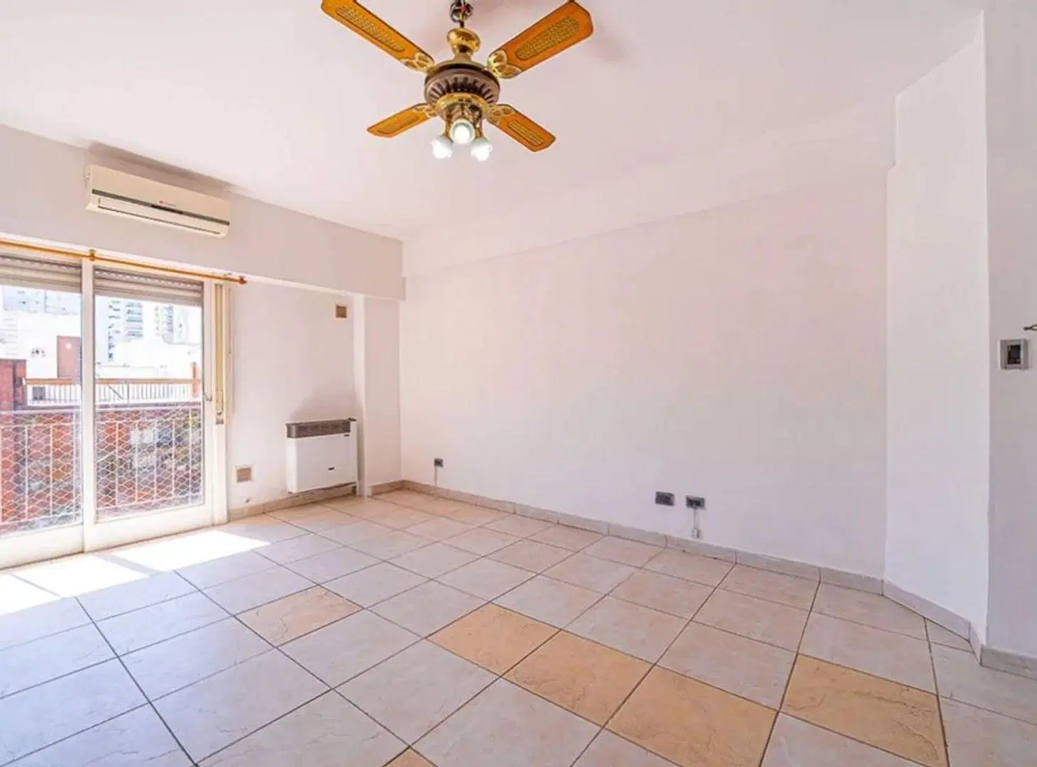 VENTA DEPARTAMENTO 3 AMBIENTES RAMOS MEJIA BALCÓN 3