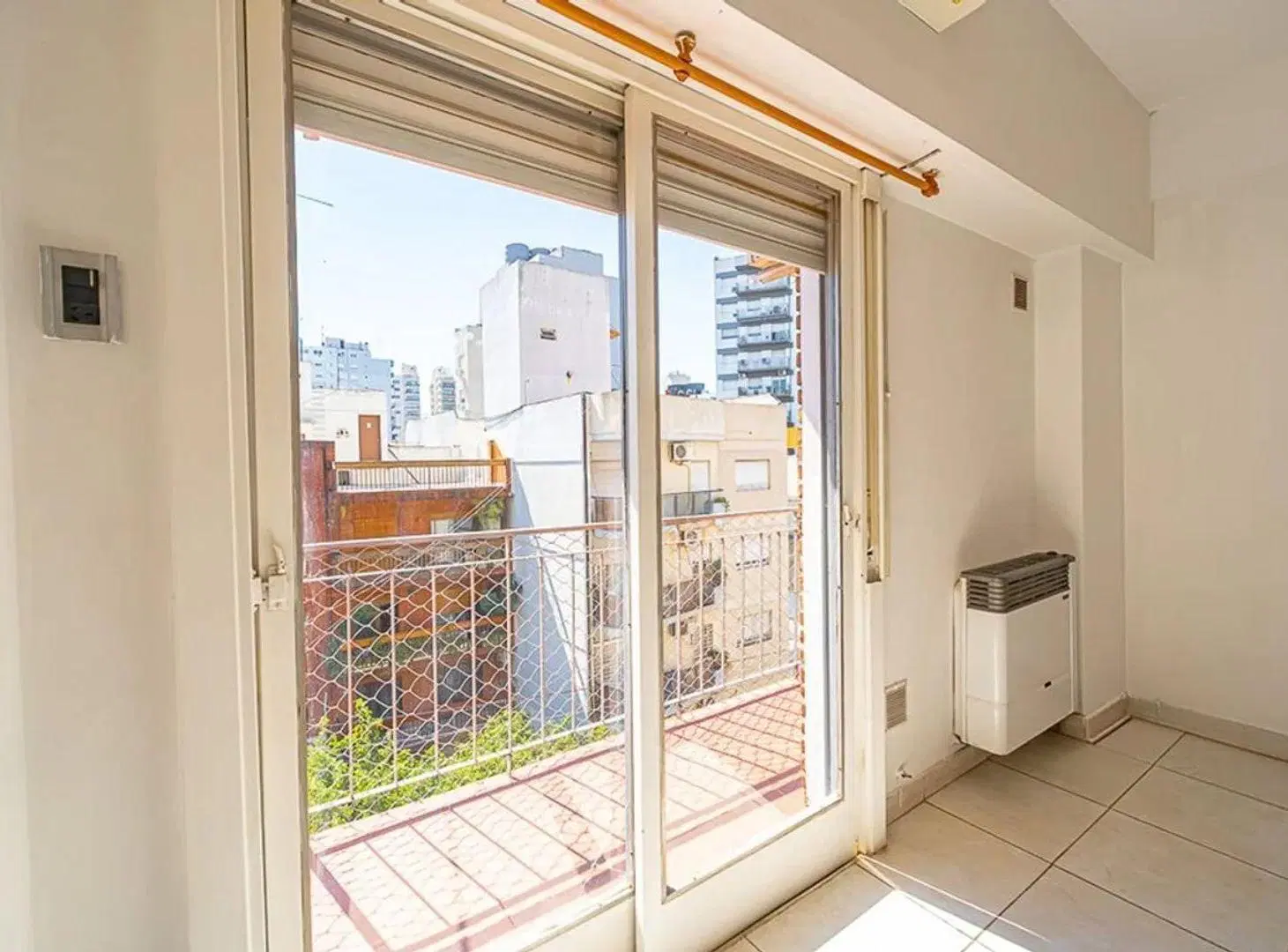 VENTA DEPARTAMENTO 3 AMBIENTES RAMOS MEJIA BALCÓN 5