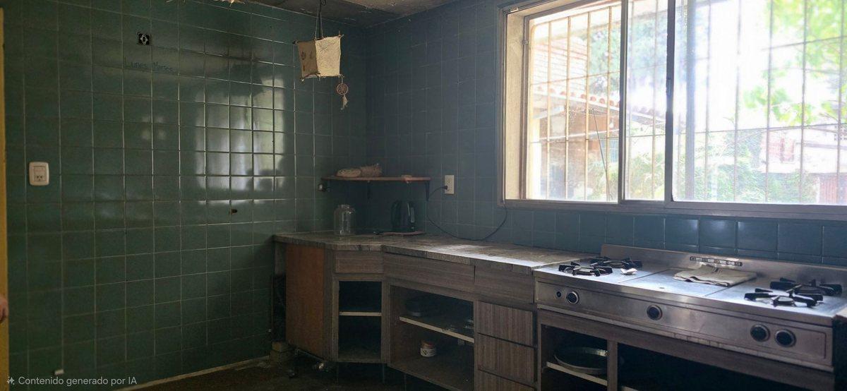 VENTA CASA BOULONGNE 4 AMBIENTES A REFACCIONAR