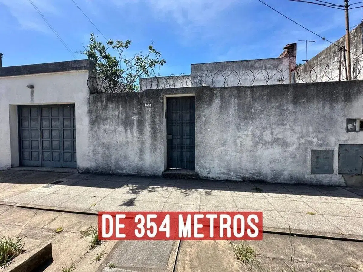 VENTA CASA A REFACCIONAR EN SAN MARTIN LOTE PROPIO 3