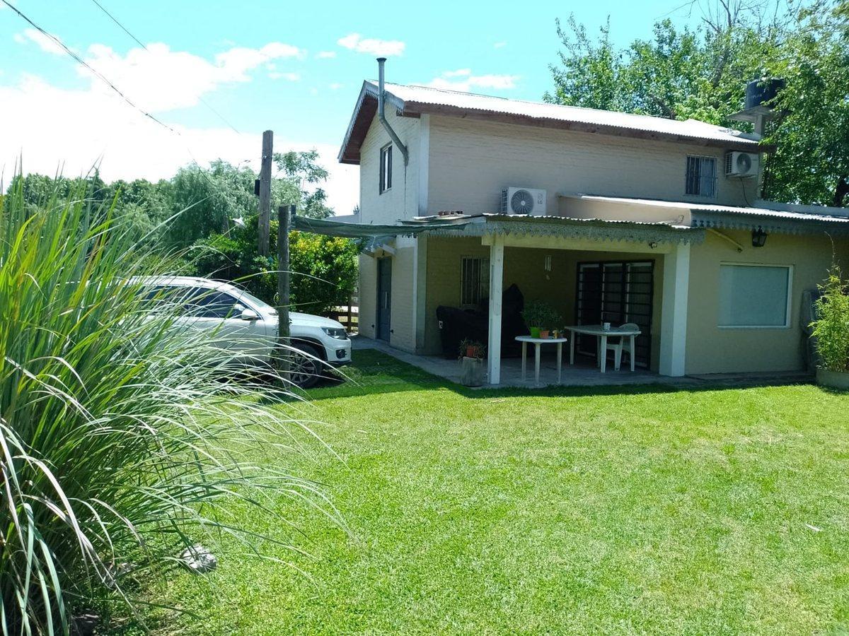 VENTA CASA 4 AMBIENTES BARRIO TIEMPO LIBRE