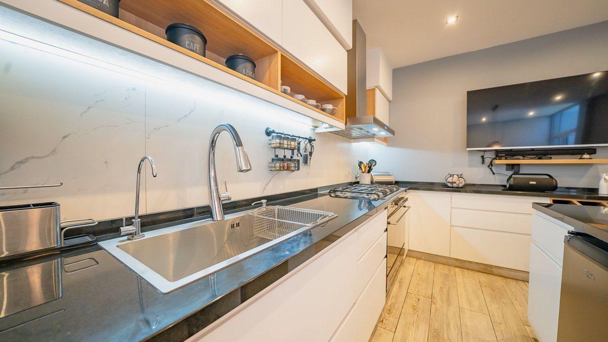 Foto de VENTA CASA DE 5 AMBIENTES EN VILLA SARMIENTO, imagen 2