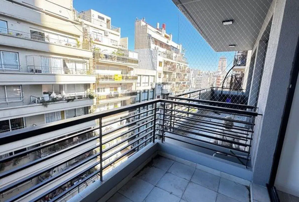 DEPARTAMENTO 2 AMBIENTES VENTA ALMAGRO BALCON 5